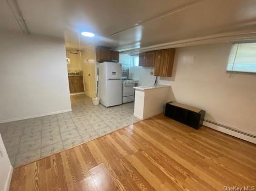 2824 Wellman Ave, Bronx NY  10461-5425 exterior