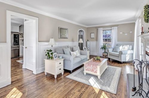 136 Vlg Rd, Huntington CT 06484-1778 exterior