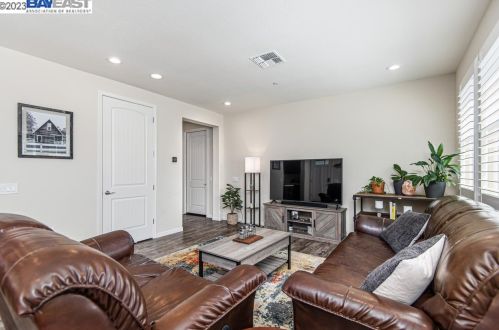 1728 Catalina Ct, Livermore CA  94550-6413 exterior