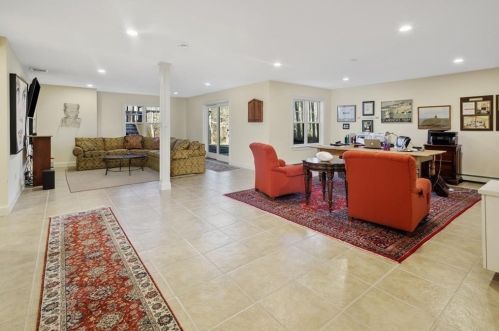 29 Cedar St, Cohasset MA  02025-1211 exterior