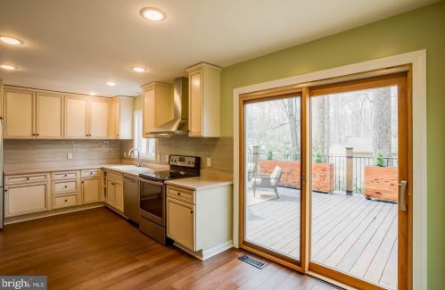 6305 Ridge Top Ct, Spotsylvania VA  22553-1611 exterior