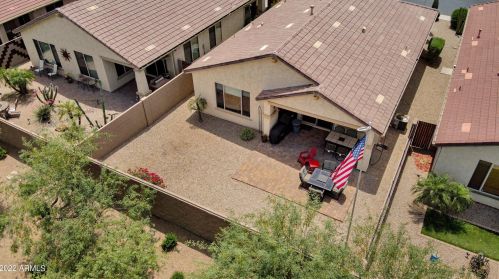 584 Twin Peaks Pkwy, San Tan Valley AZ  85143-5828 exterior