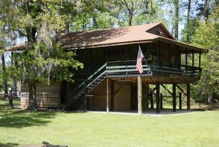 237 Knollwood Crk, Onalaska, TX 77360-7379