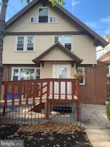 335 Broad St, Lansdale, PA 19446-2465