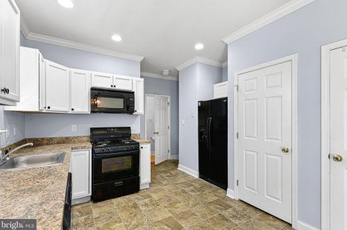 120 Revolutionary Blvd, Dover DE  19901-8871 exterior