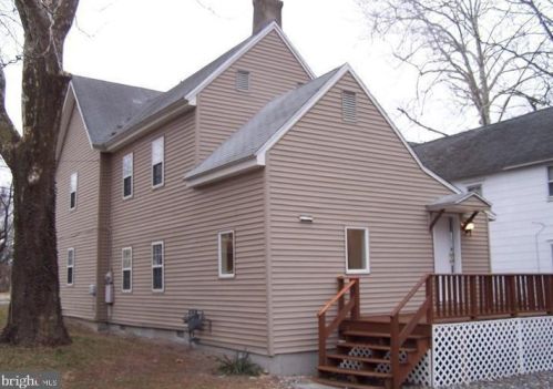 516 4th St, Laurel, DE 19956-1507