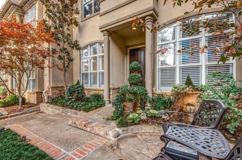3306 Blackburn St, Dallas, TX 75204-1531