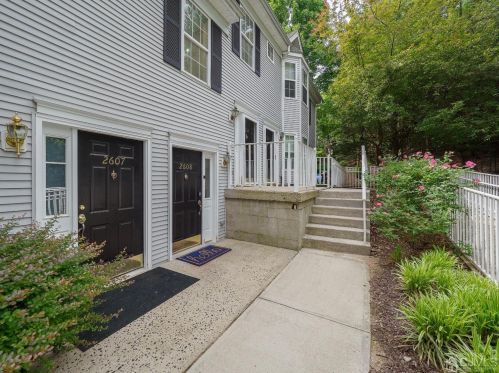 2608 Cypress Ln, East Brunswick, NJ 08816-5277