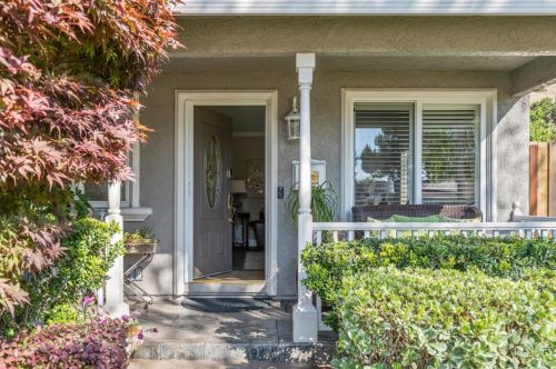 6492 Applegate Ct, San Jose, CA 95119-1901