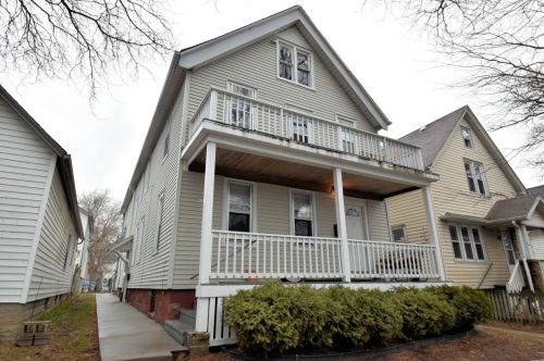 2443 Bremen St, Milwaukee, WI 53212-3098