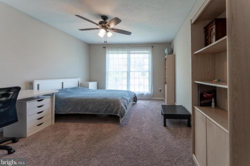 6608 Farmstead Ln, Fredericksburg VA  22407-1703 exterior