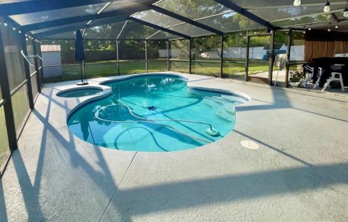 17320 Lynnette Dr, Lutz FL  33549-5608 exterior