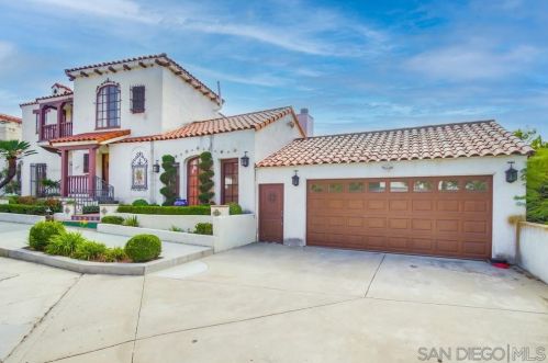 1991 Titus St, San Diego, CA 92110-2147