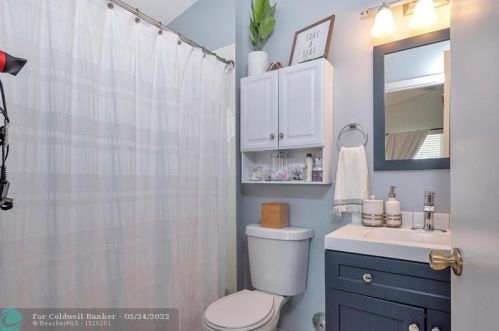 3017 179 Ave, Hollywood FL  33029-3054 exterior