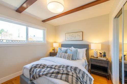 2020 Helena Way, Redwood City CA  94061-3311 exterior