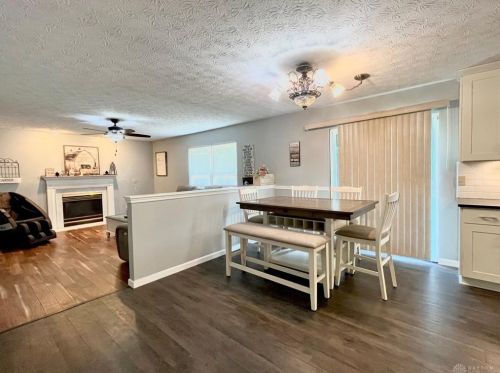 20 Clearview Ln, Franklin OH  45005-2390 exterior