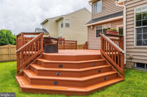 167 Alpine Dr, Leesburg VA 20175-6172 exterior