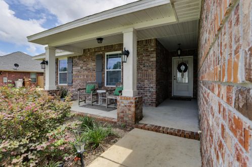 8845 Gristmill Way, Milton, FL 32583