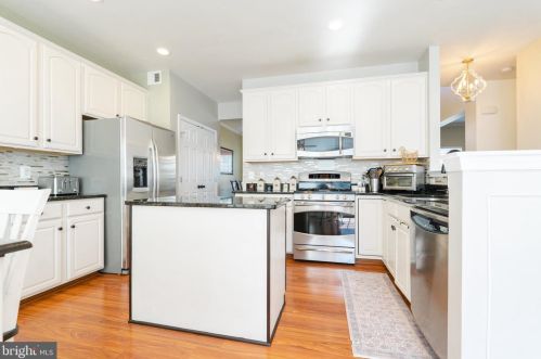 179 Colonial Dr, Charles Town WV  25414-4498 exterior