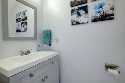 2053 149th Ave, Hollywood FL 33027-4340 exterior