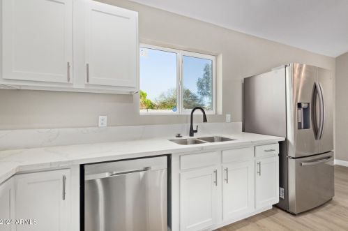 4532 Topeka Dr, Glendale AZ  85308-4460 exterior