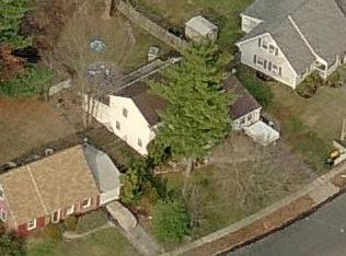 565 Charleston Rd, Willingboro, NJ 08046-1768
