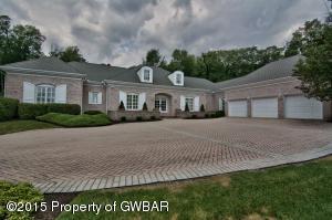 15 Overbrook Est, Dallas, PA 18612-8706
