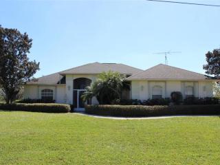 2545 Dog Leg Dr, Sebring, FL 33872-3851