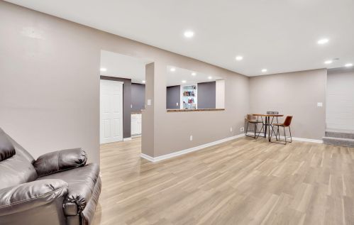 4722 Fairway Dr, Waterford WI  53185-3370 exterior