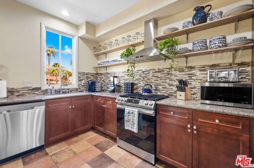 48867 Legacy Dr, La Quinta CA  92253-7114 exterior