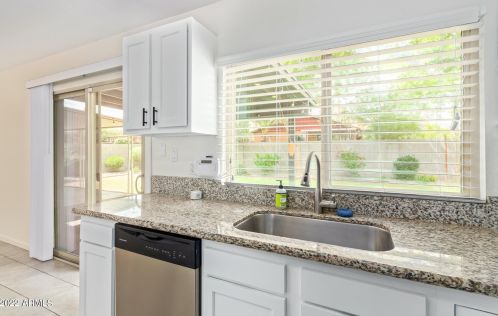 2446 Aster Dr, Phoenix AZ  85032-6936 exterior