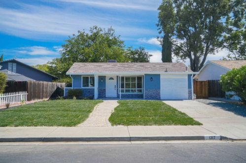1317 Hibiscus Way, Livermore CA  94551-1315 exterior