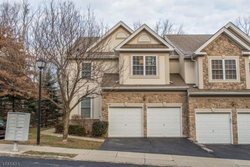 44 Glattly Dr, Parsippany NJ  07834-3837 exterior