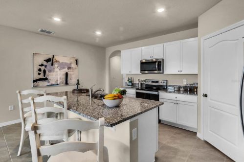 1185 Tivoli Dr, Deltona, FL 32725-5844