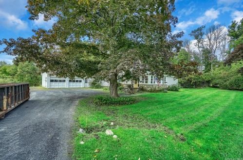 81 Spruce Rd, Middletown, NY 10940-7523