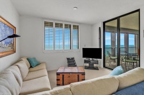10851 Gulf Shore Dr, Naples FL  34108-3004 exterior