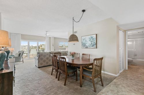 1204 Edington Pl, Marco Island, FL 34145-2071