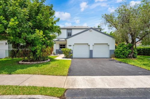 20742 3rd Ct, Hollywood, FL 33029-3520