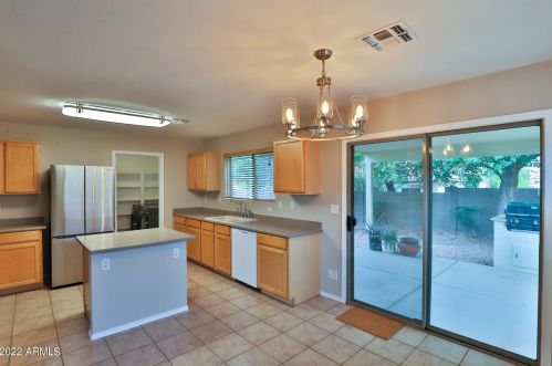 9017 11th Pl, Phoenix AZ  85042-7865 exterior