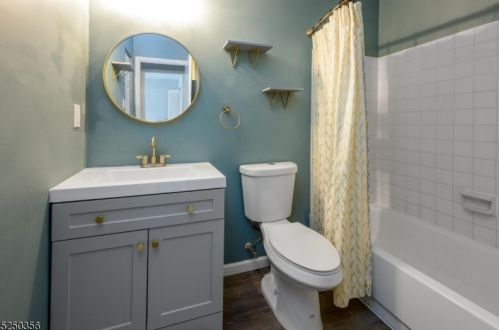 2026 Harbour Dr, Palmyra NJ  08065-1120 exterior