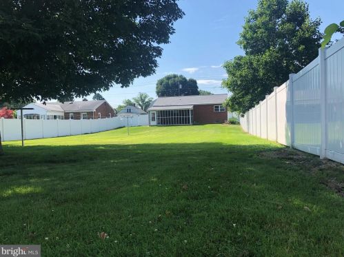 121 Grn St, Camp Hill PA  17011-6552 exterior