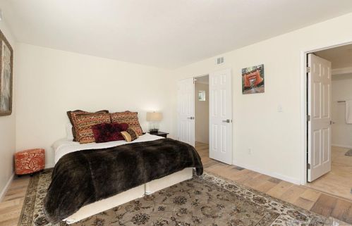 2451 Beryl St, San Diego CA 92109-3401 exterior