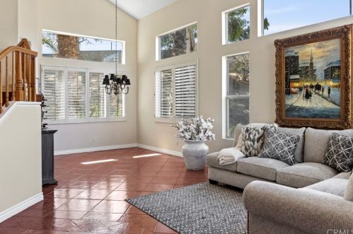 20668 Suffolk Ct, Riverside, CA 92508-2536