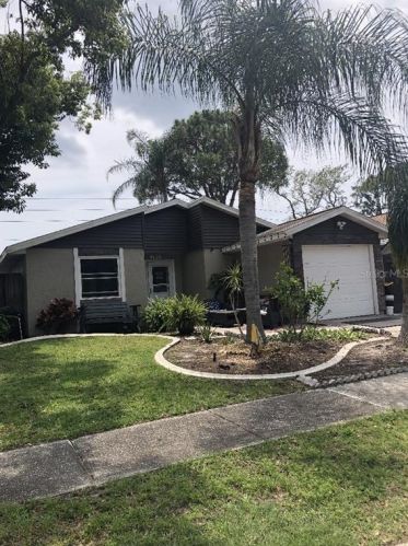 790 Arthurs Ct, Tarpon Springs, FL 34689-2855