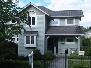 1422 Colby Ave, Everett, WA 98201-1620