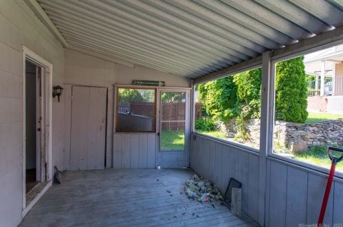 201 Town St, Norwich CT  06360-2402 exterior