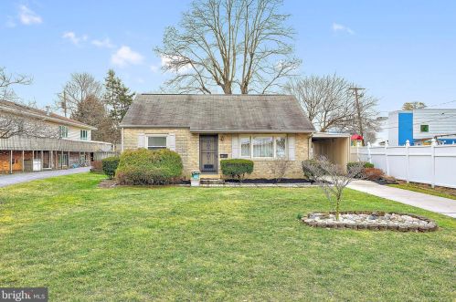 50 Conodoguinet Ave, Camp Hill, PA 17011-4110