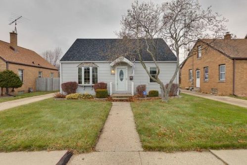 7822 22nd Ave, Kenosha, WI 53143-5721