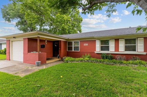 1218 Ridgeway Dr, Richardson, TX 75080-6754