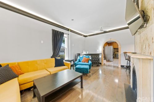 86 Freeman St, Woodbridge NJ  07095-3435 exterior